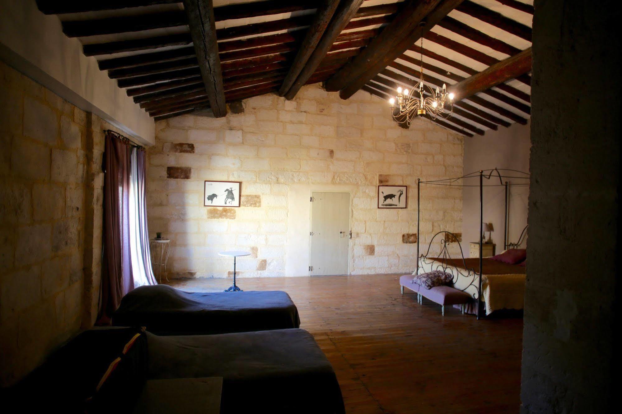 Domaine De La Fosse Bed & Breakfast Albaron Exterior photo