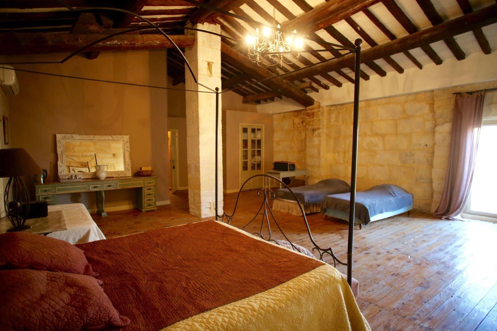 Domaine De La Fosse Bed & Breakfast Albaron Exterior photo